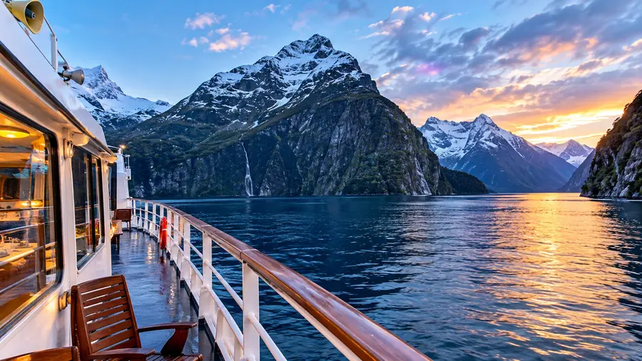 Milford Sound Overnight Cruise in Winter