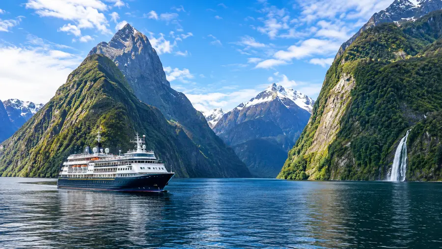 milford sound overnight cruise